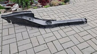Škoda felicia pick up nosník