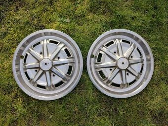 Nerez poklice na AUDI 100 Coupe ze 70. Let rozteč 4 x 140
