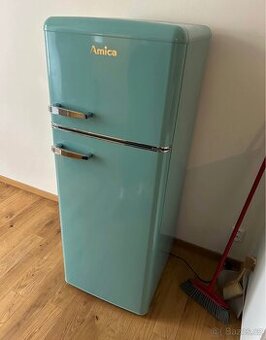 Lednice Amica Retro