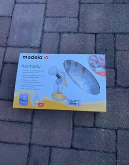 Ruční odsávačka Medela