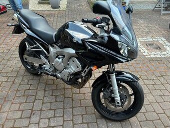 Yamaha FZ6 - 1