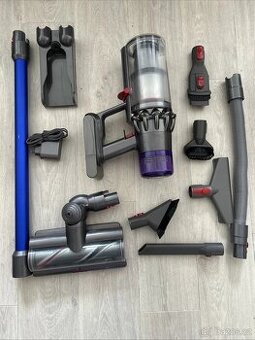 Prodám Vysavač Dyson V11 Absolute