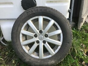 Prodám pneu na ALU diskách Suzuki sx4.