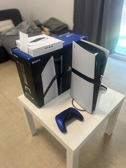 PlayStation 5 Pro + dva dualSense ovladače a monitor MSI G32
