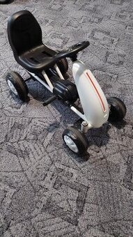 Šlapací motokára