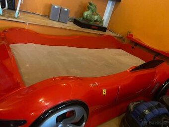 Dětská postel auto Ferrari