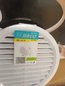 větrací mřížka, zasuvky
