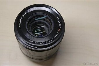 Fujifilm XF 33mm f/1.4 LM