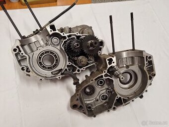 Husqvarna TE 410E motor