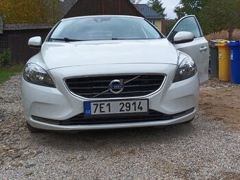 Volvo V40 2.D3 110KW 5VÁLEC-AUTOMAT