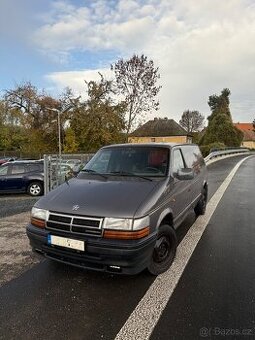 Chrysler Voyager Ram Van 2.5TD 87kw ČR Tažné
