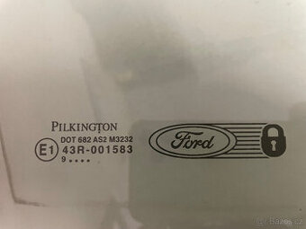 Pravé přední sklo FORD FUSION