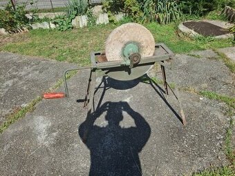 Prodám ruční brusku