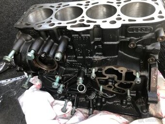 Blok motoru 1.9 tdi 96kw AVF