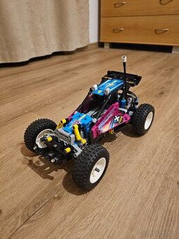 LEGO Technic 42124 Terénní bugina RC