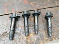 Yamaha R6 R. v. 2000 inducky