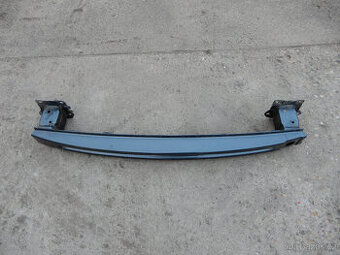 Výstuha zadního nárazníku Superb 3 kombi