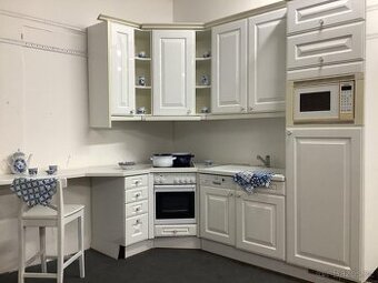 Bílá rustikální kuchyně TAMARA
