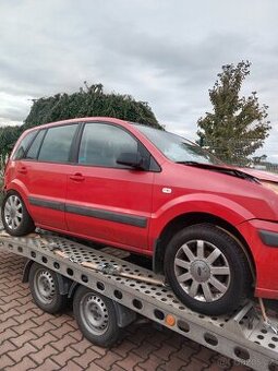 Dveře na ford fusion červené