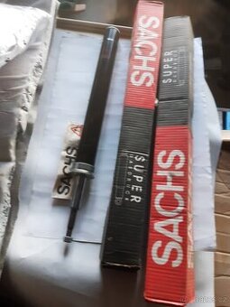 BMW E34 Tlumiče pérování.