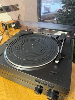 Gramofon Sony PS-LX300USB a zesilovač Sony STR-DH190