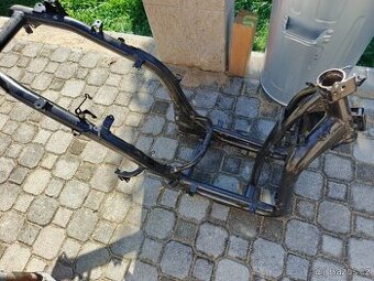 Honda sh 300 i rám