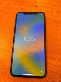 IPhone X s rozbitým předkem i zadkem