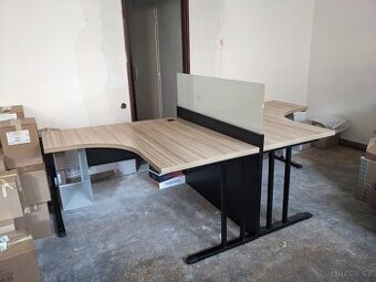 Kancelářský stůl