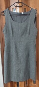 Pouzdrové šaty M