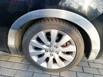 Komplet zimní kola Honda Civic.