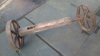 Náprava ze starého stroje - mlátička,stabilák.......