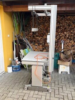 Profesionální montážní stůl