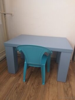 Dětský stolek se židličkou