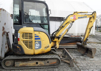 3.5t minibagr Komatsu PC30 po GO-2023 rok 2005