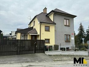 Prodej bytu 2+1 o velikosti 80 m2 v RD -  Hluboká nad Vltavo - 1