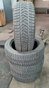 Prodám zimní pneu Pirelli 225/50/R17