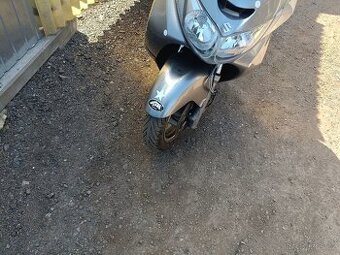 Suzuki Burgman 400