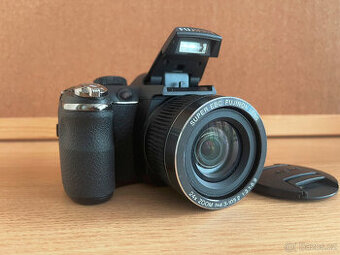 Fuji FinePix S3200, 24x zoom, 14Mp - 1
