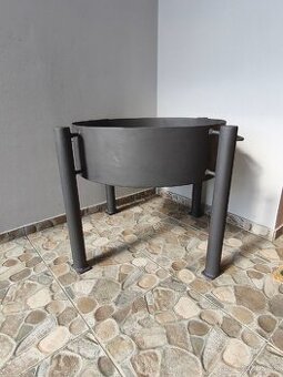 Přenosné zahradní ohniště gril