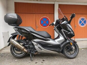 Honda Forza 300