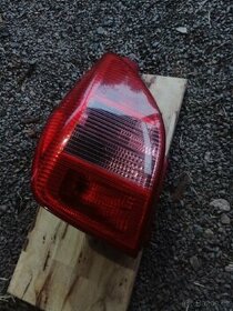 Citroen C2 levé zadní světlo - 1