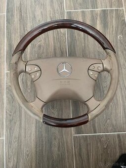 Dřevěný volant Mercedes w210