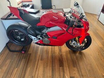 Ducati Panigale V4S