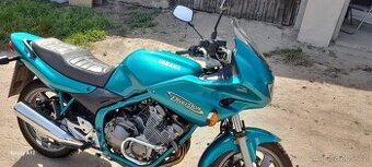 Prodám Silniční motorku Yamaha 600 ccm - 1