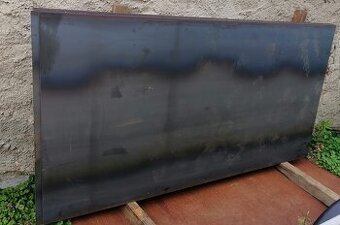 Prodám černé plechy 2x1m / 4 mm