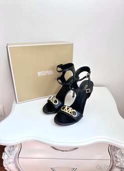 Kožené sandály na podpatku Michael Kors ( Nové s cenovkou)