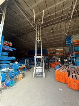 Elektrický Vysokozdvižný vozík Still třikolka