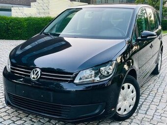 Volkswagen Touran 1.6TDI MANUÁL KAMERA VÝHŘEV TAŽNÉ SERVISKA