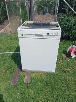 Myčka nádobí Siemens 60 cm se zárukou