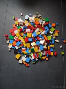 Lego - zhruba 2kg kostek